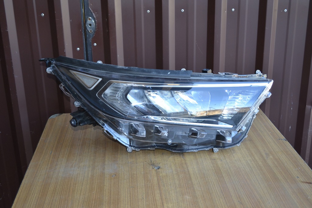 фото №1, Лампа правый перед правая toyota rav4 v full led eu