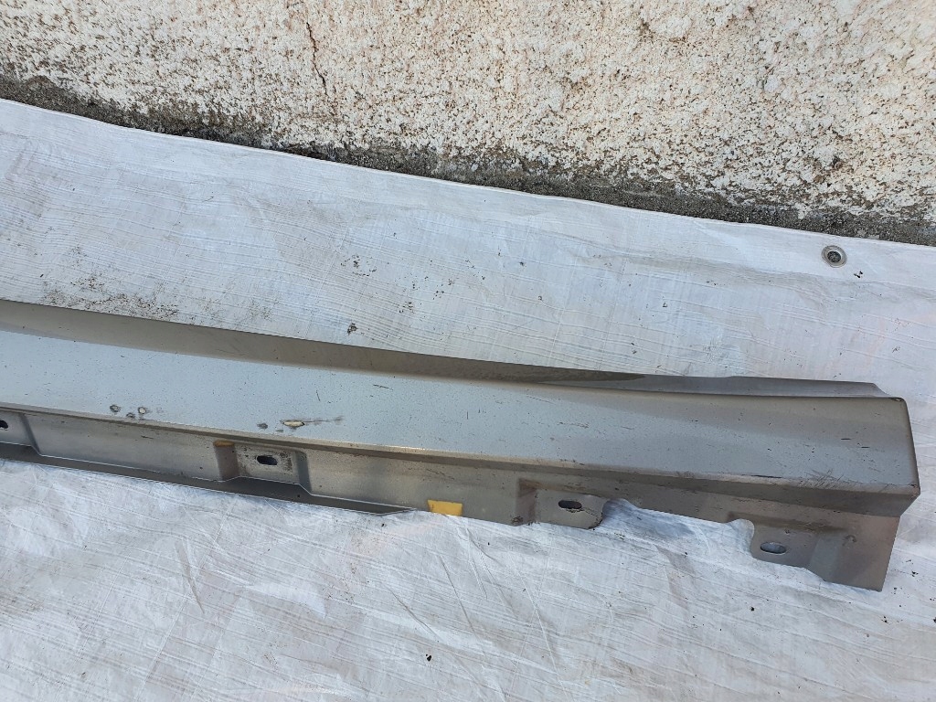 фото №4, Накладка порог правая mercedes r-klasa w251