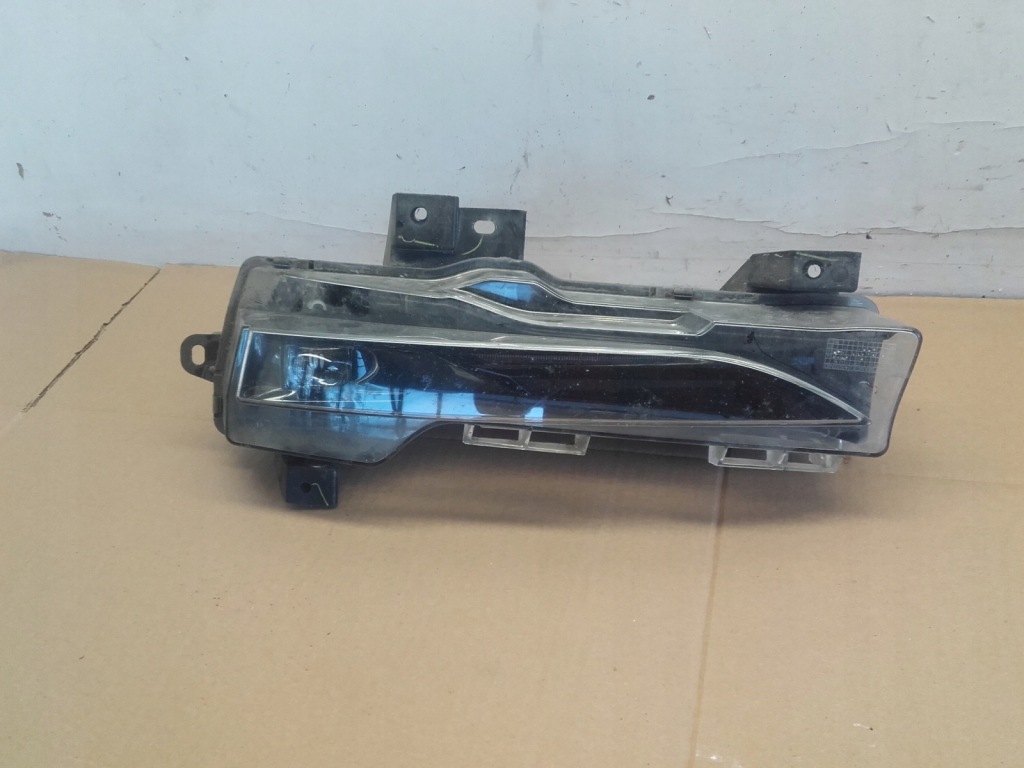 Купити Tesla model 3 протитуманна фара led drl лівий 1077395-00-d