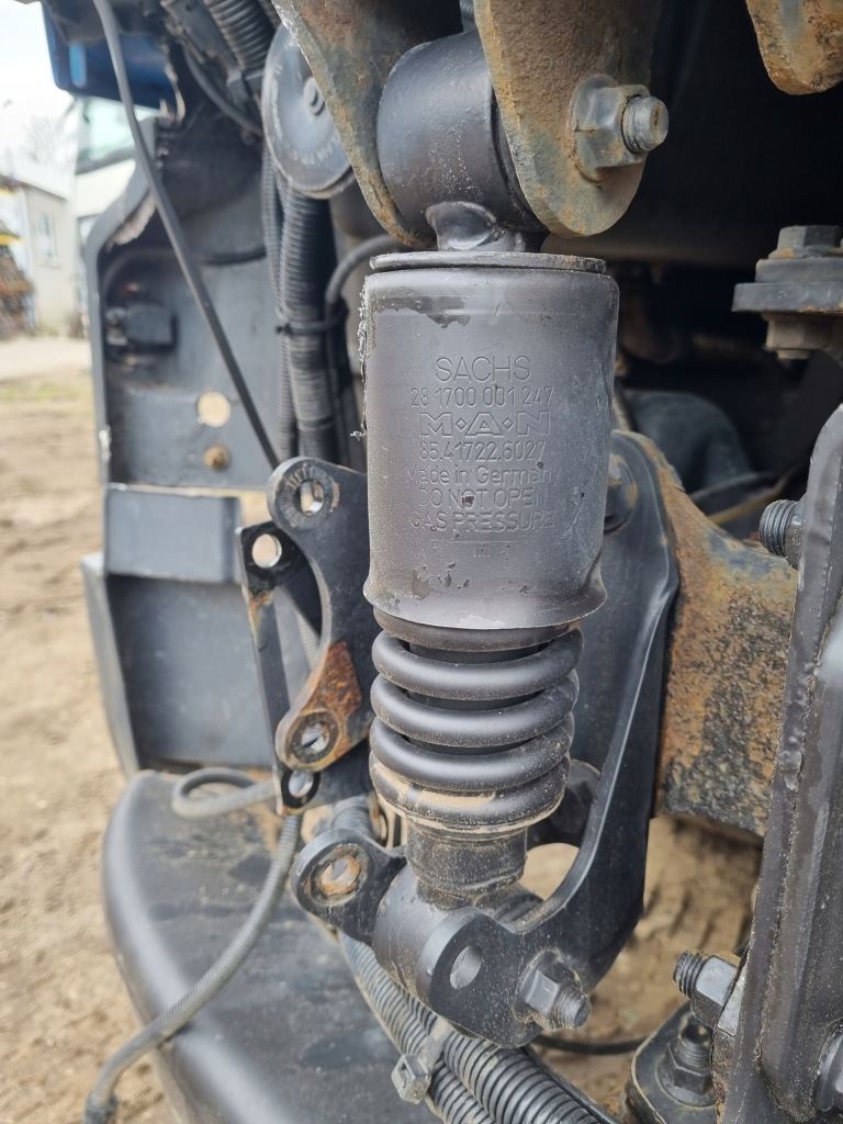 Купити Амортизатор пружина підвіска кабіни перед man tgl , tgm