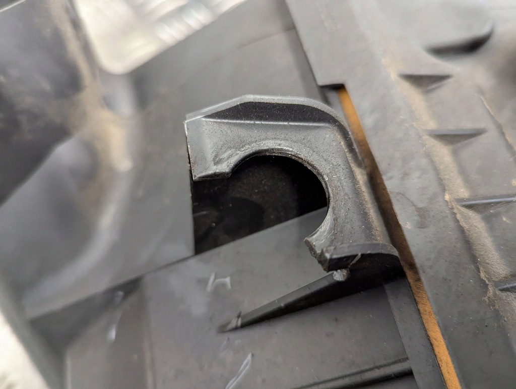 фото №9, Opel vivaro b 2014-2019 корпус фильтра воздуха труба воздухозаборник