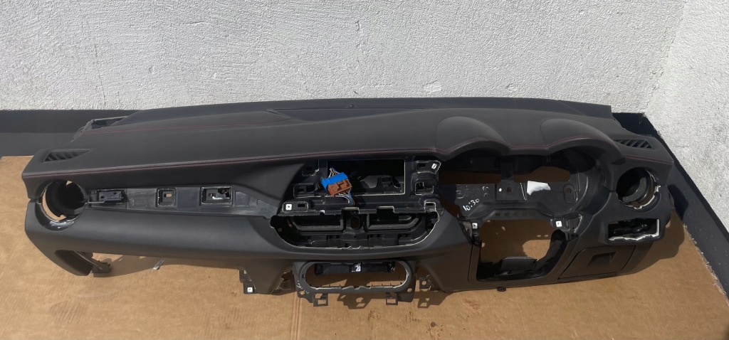 фото №1, Alfa romeo stelvio qv 2.9 quadrifoglio консоль панель приладів подушка безпеки панель приладів