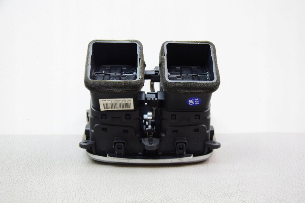 фото №8, Повітроводи панелі приладової панелі kia optima 97040d4000 1.7l дизель 104kw 2016