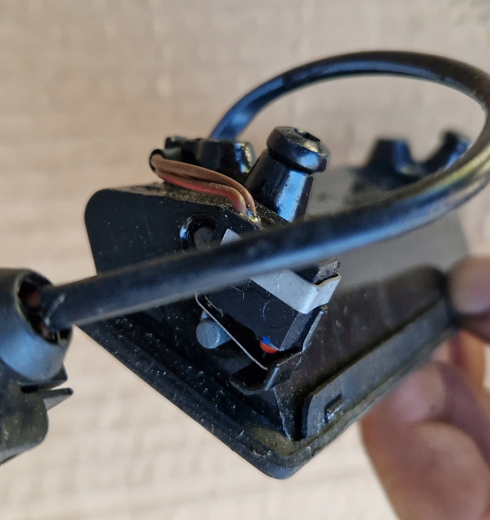 фото №6, Vw golf iv bora kombi ручка крышки 1j0827566l