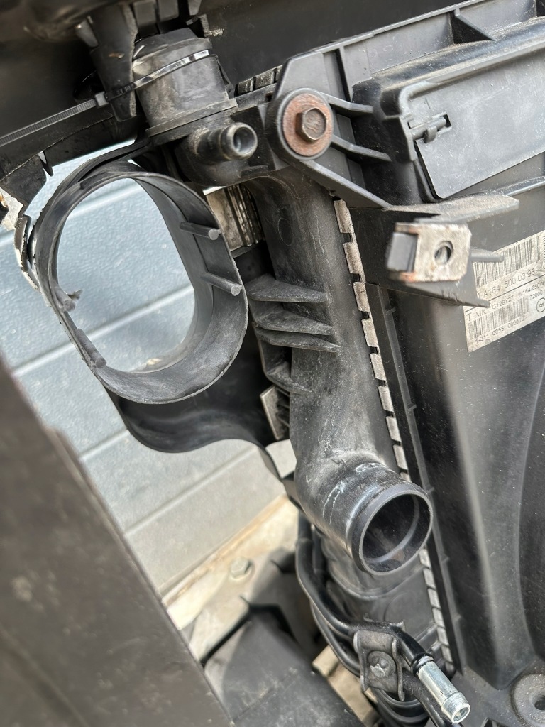 Ремень передний, усилитель перед, радиатор, комплект mercedes ml w164 6.3 amg Недорого