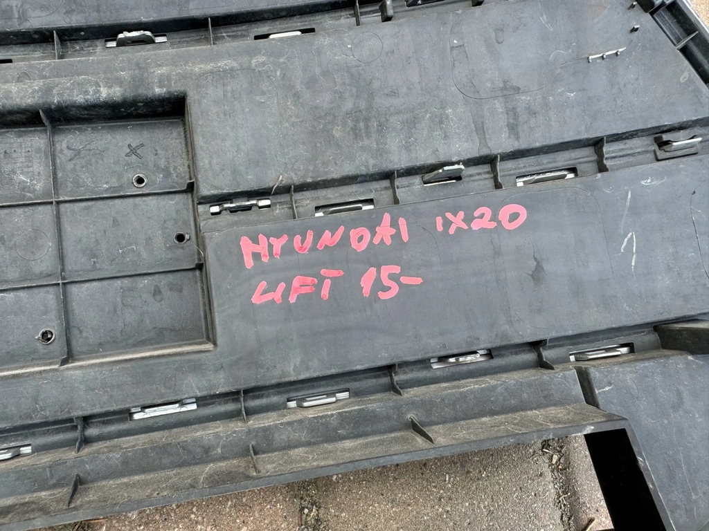 фото №10, Hyundai ix20 ix-20 lift 15-19 решітка радіатора решітка радіатора решітка середня