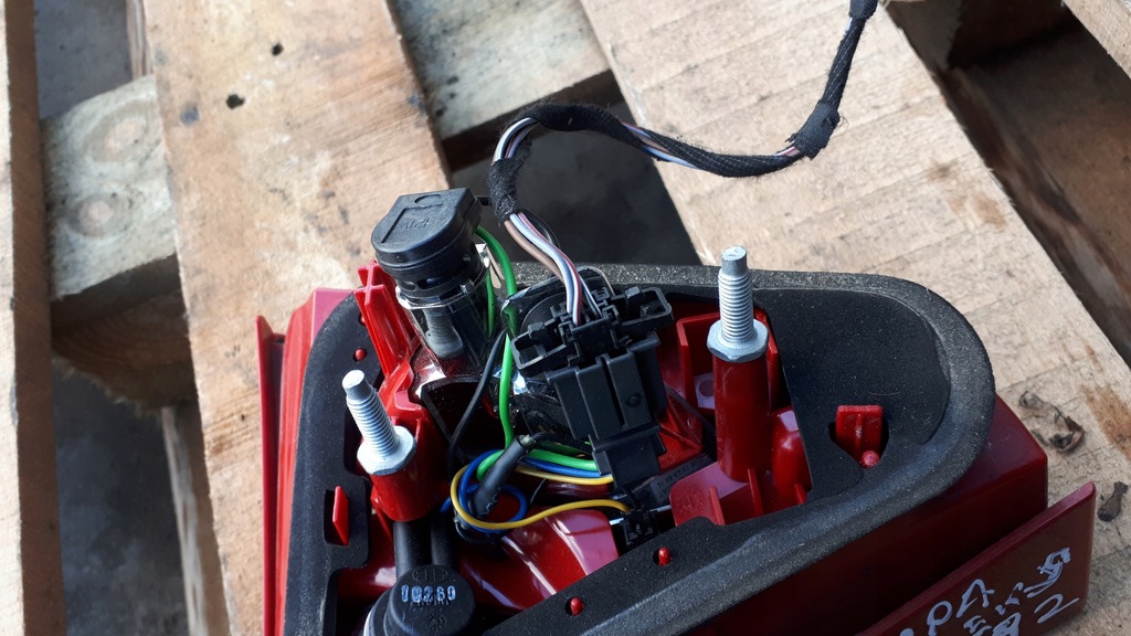 фото №10, A5 8t лампа led права задня w кришка 8t0945094a