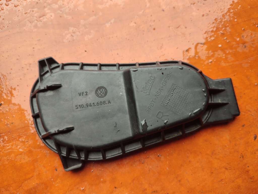 фото №1, Заглушка лампы перед правая vw golf vii 510941608a