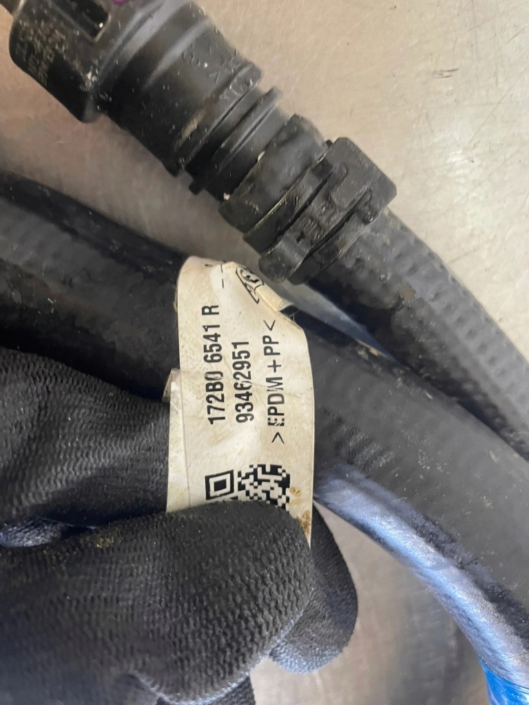 Заливна горловина кришка adblue патрубок renault trafic iii iv 172b05169r Київ