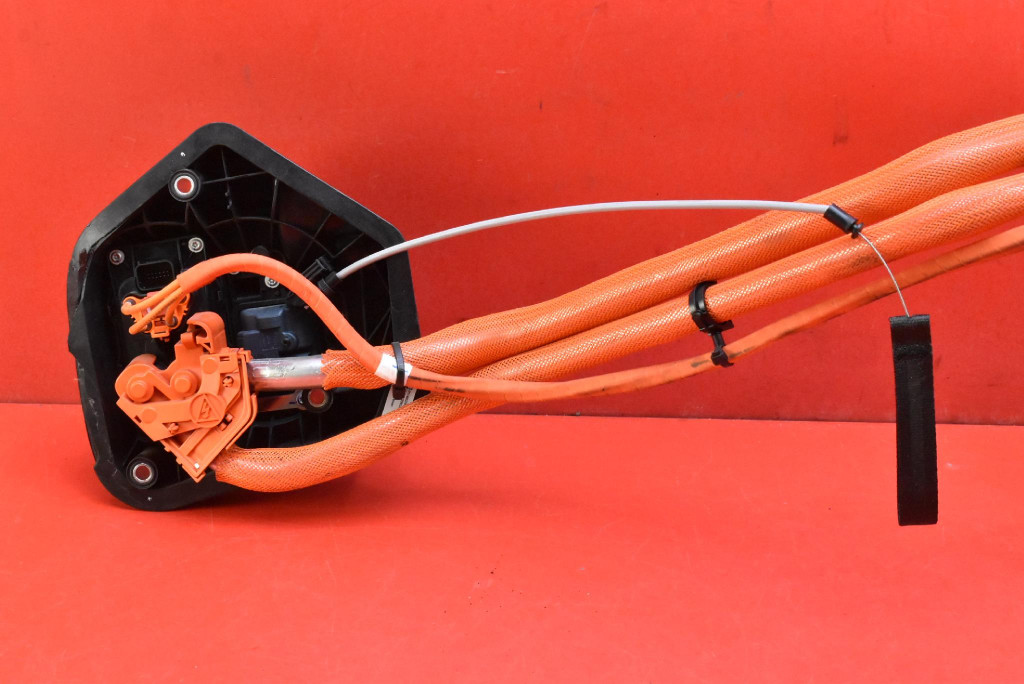 Роз'єм port заряджання 1501773-60-b tesla model y 60 kwh 299 km 20- Доставка