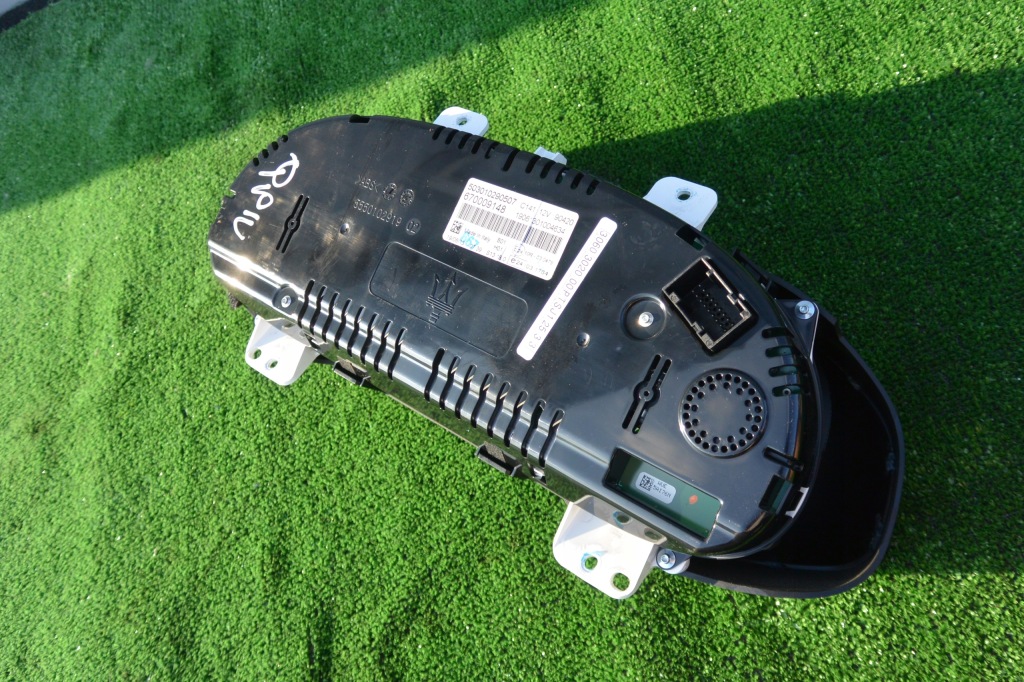 Счетчик приборы бензин maserati quattroporte vi америка Недорого