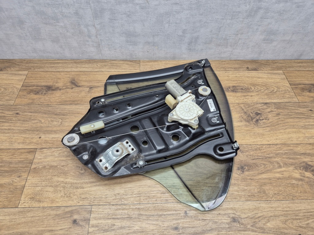 Bmw 6 f12 кабриолет  механизм стекло правый задний  подъемник стекло задняя 7303788 Киев