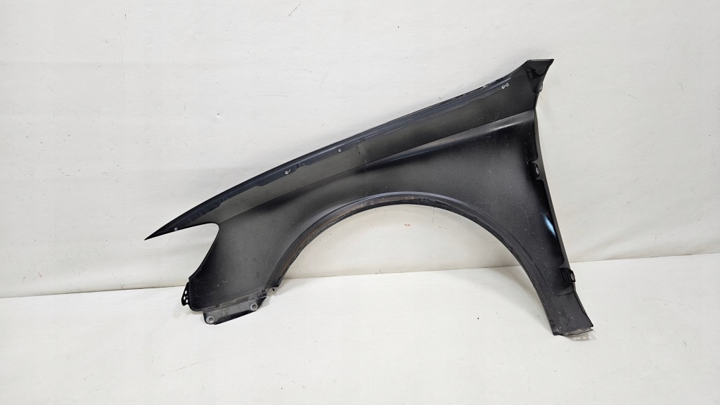 Крыло  правый  перед передний audi a3 8v5 седан оригинальный Цена
