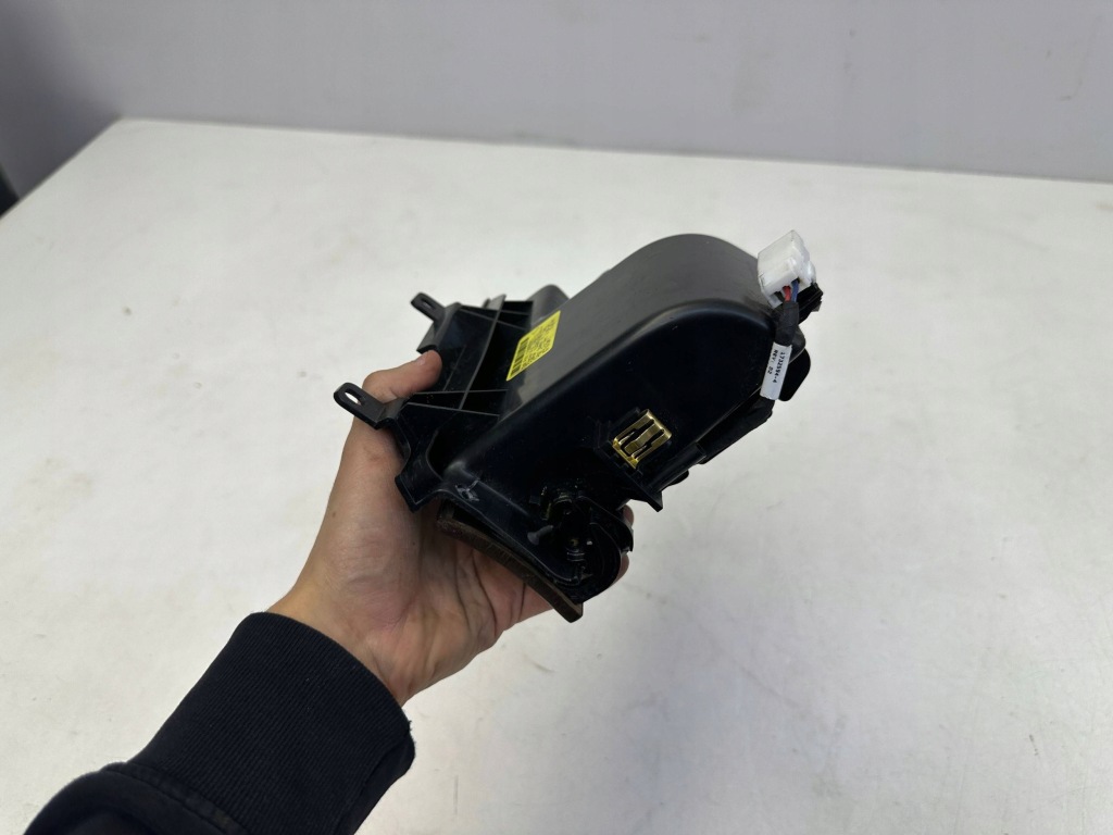 фото №6, Попільничка бардачок перед chrysler 300c ii lancia thema