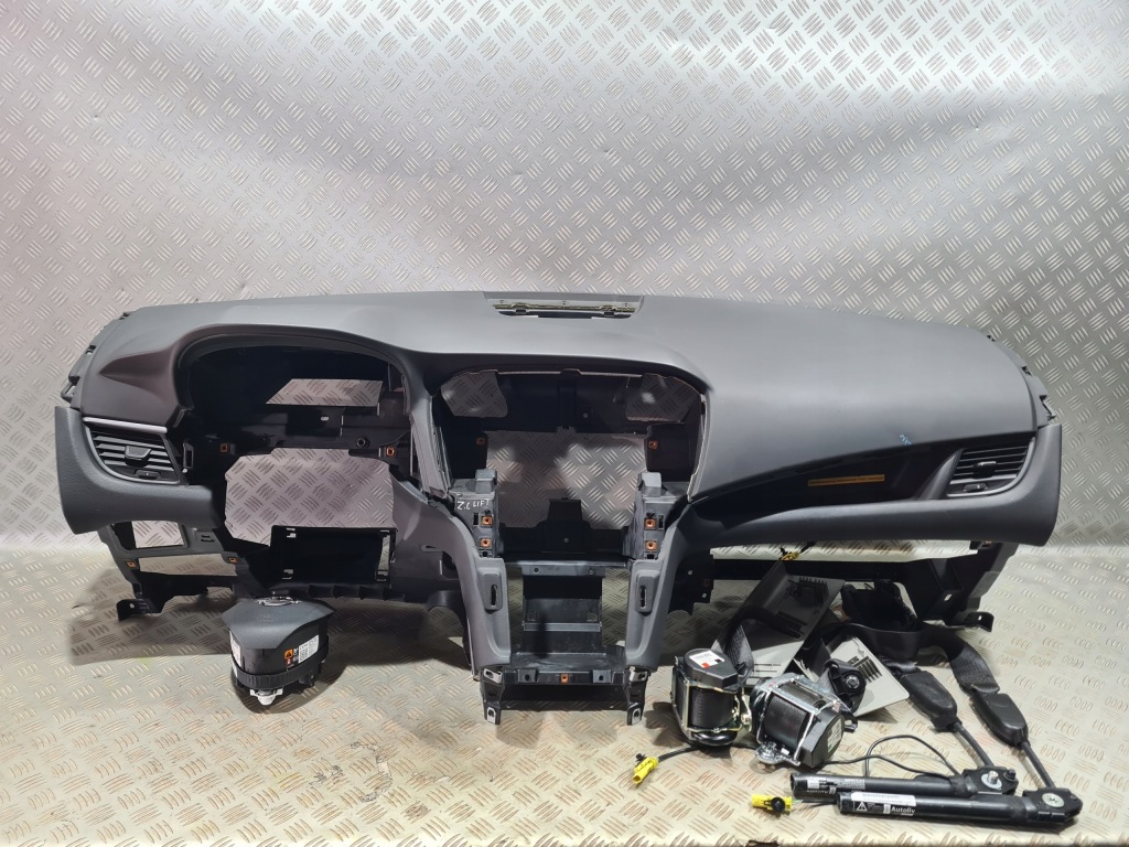 фото №1, Панель приладів панель приладів консоль подушка безпеки ремені opel zafira c lift