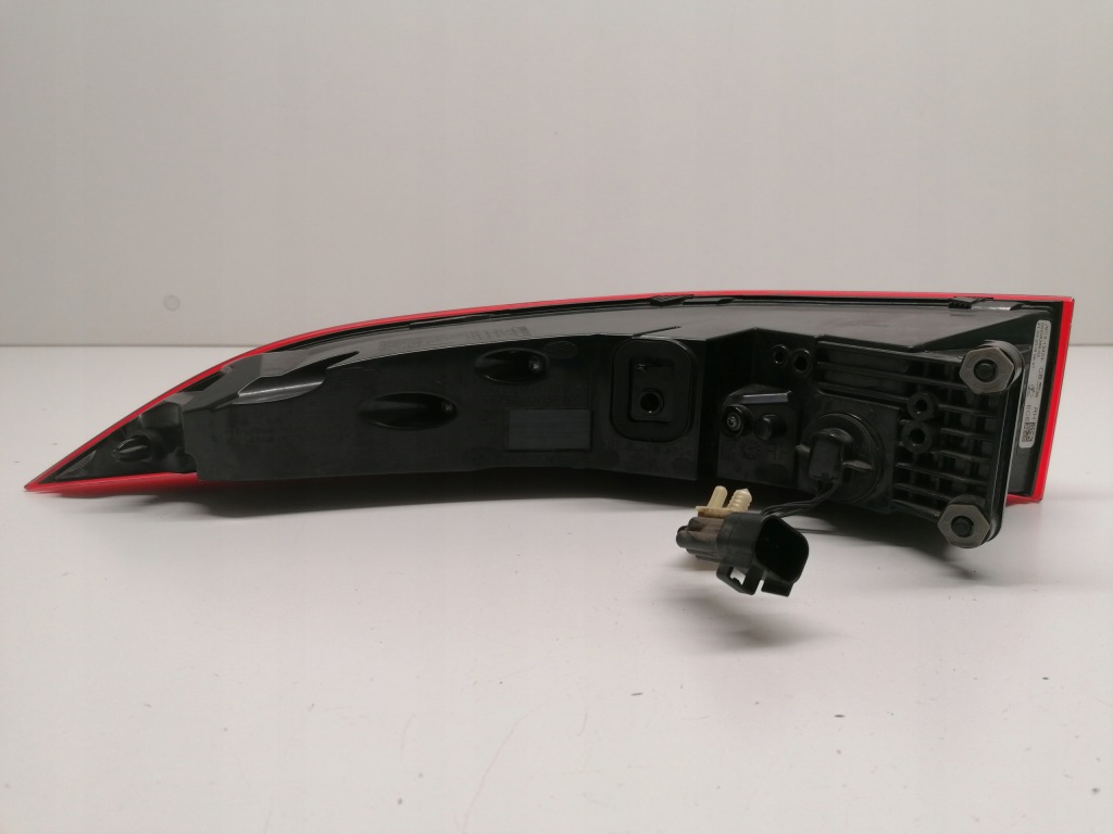 Jaguar e-pace x540 фара задняя правый  led европа 2017- Недорого