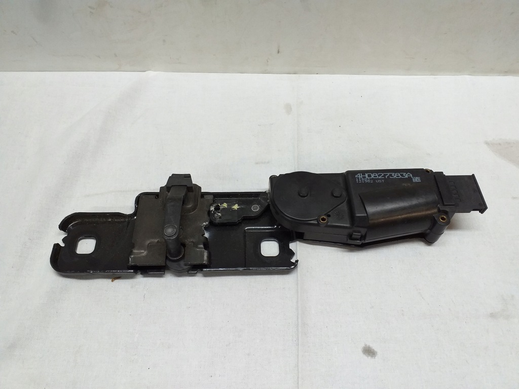 фото №1, Audi a6 c7 доводчик крышки багажника