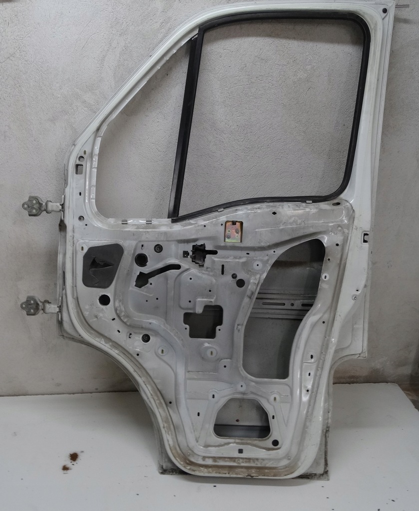 фото №8, Дверь правый перед renault master 03-10r.