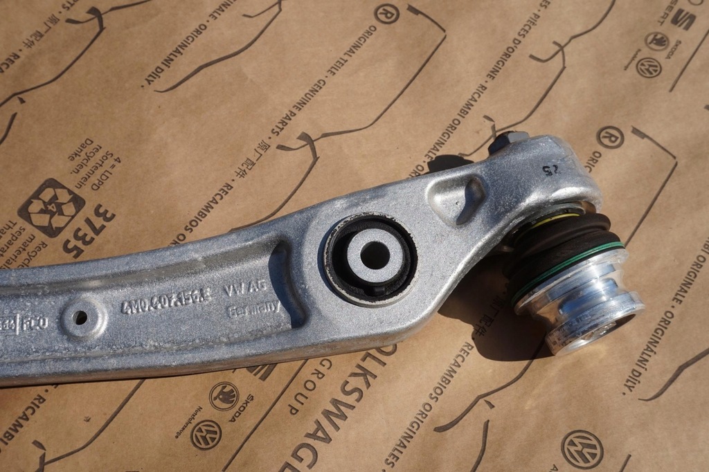 фото №8, Рычаг правый audi a6 c8 4k 4m0407156e