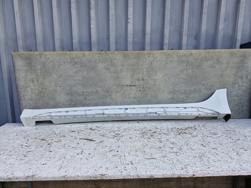 фото №1, Kia proceed 3 gt line молдинг поріг ліва 67753-j7700