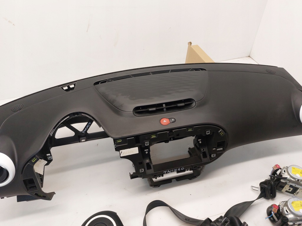 Приборная панель панель  renault twingo демонтаж Цена