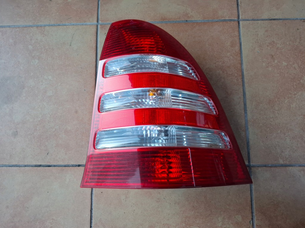 фото №1, Лампа права задня mercedes w203 lift kombi