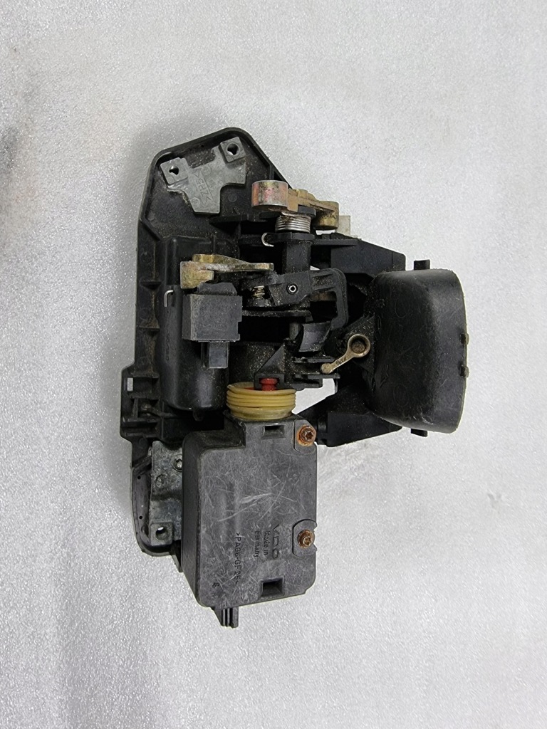 фото №10, Замок ручка крышки mercedes w221 kombi a2217400093