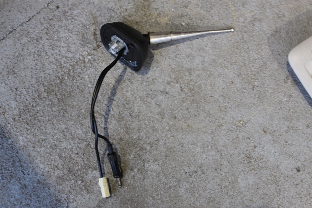 фото №1, Mitsubishi space star ii антенна радио комплект