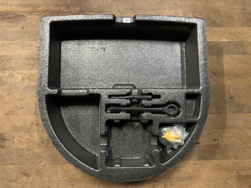 фото №1, Hyundai kona пенополистирол багажника вкладыш ушко