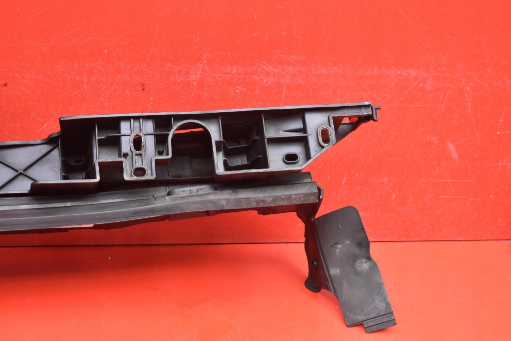 фото №7, Напрямна кронштейн бампера середній передні 13264604 opel astra 4 iv j 10-20