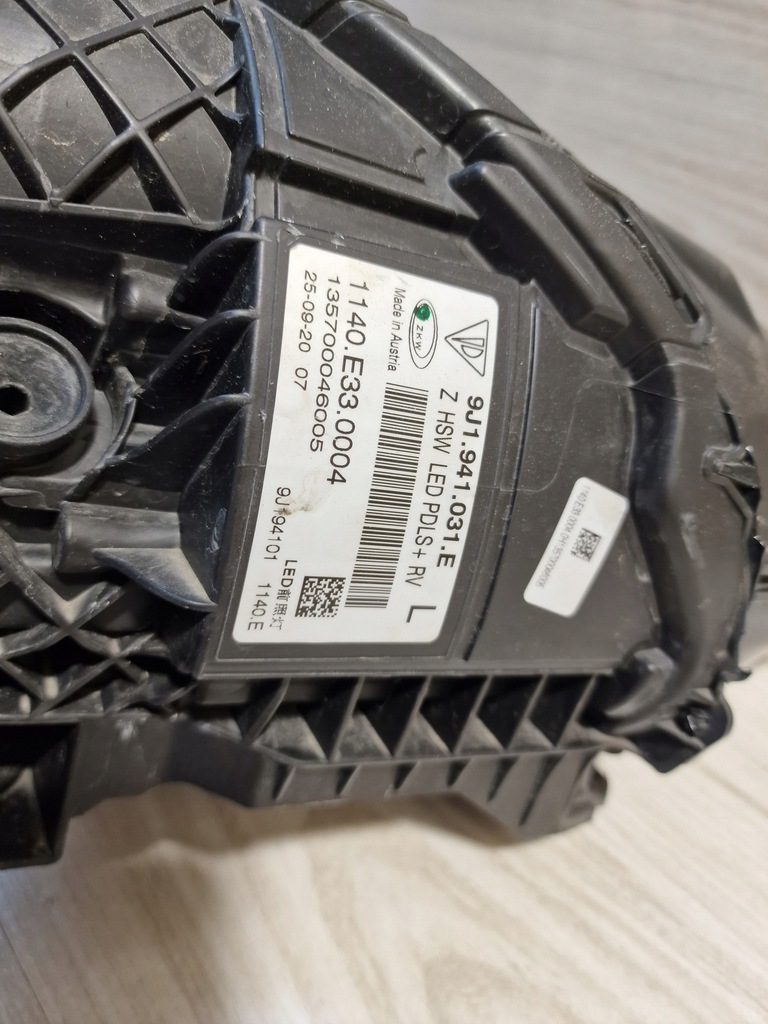фото №8, Лампа ліва перед porsche taycan 9j1 full led