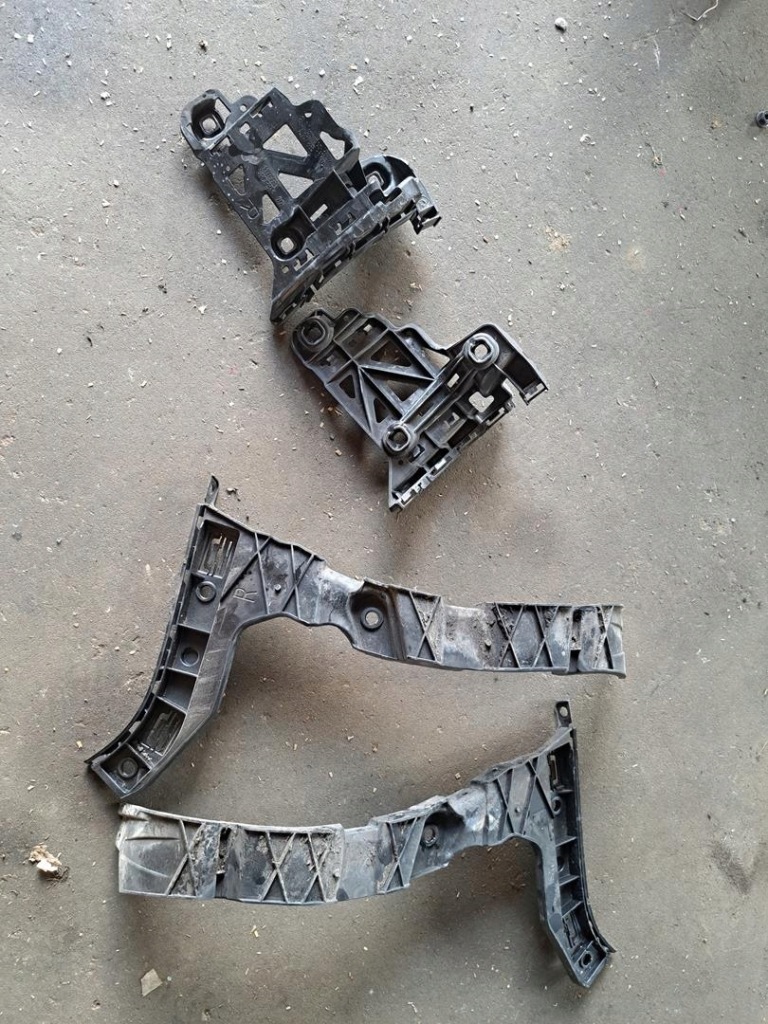 фото №1, Mercedes w247 b-klasa напрямна бампера задня комплект