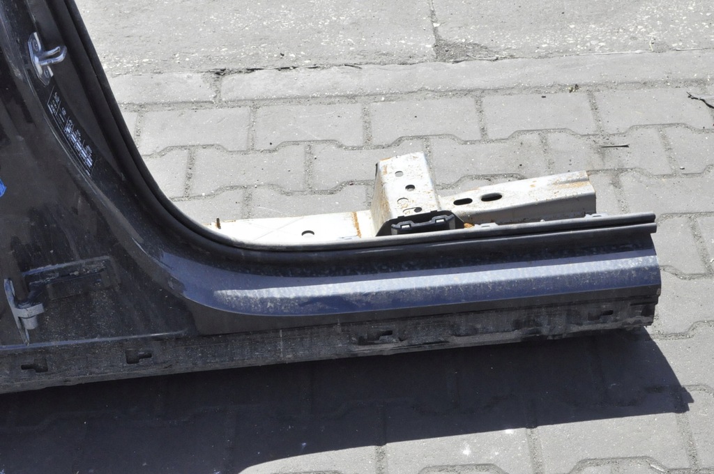 фото №2, Volvo xc70 ii блок двигателя порог правый