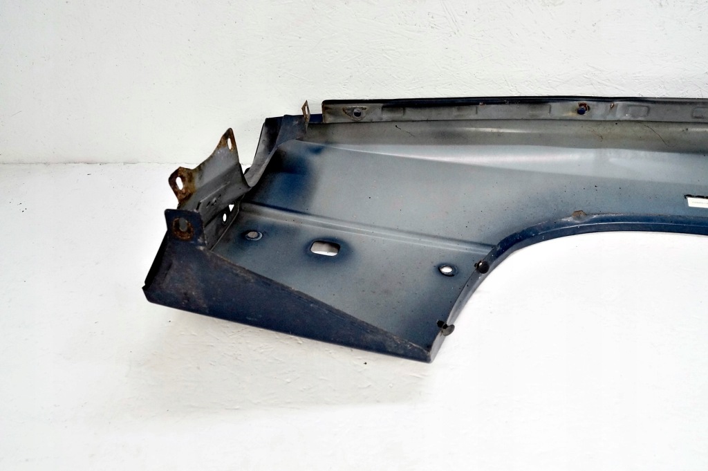 Le baron lebaron кабриолет  крыло  перед правый Недорого