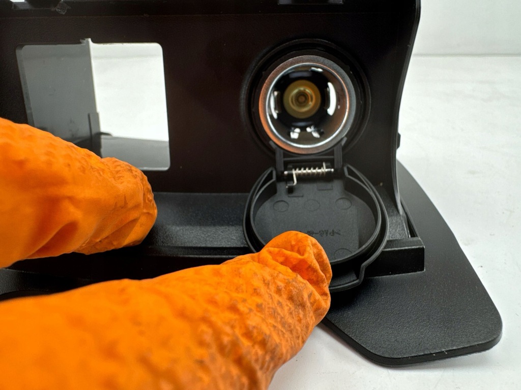 Mercedes-benz eqc 2022 другое запчасти салона автомобиля Киев