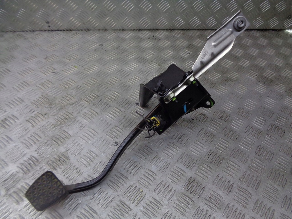 фото №1, Педаль гальма opel corsa c 1.7 cdti