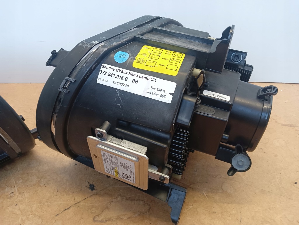 фото №11, Лампы bentley mulsanne 3y2 uk