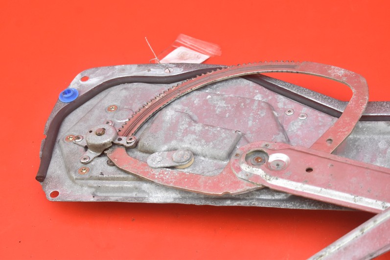 фото №8, Подъемник стекло правый перед eu 9152724 volvo xc70 1 i 96-00