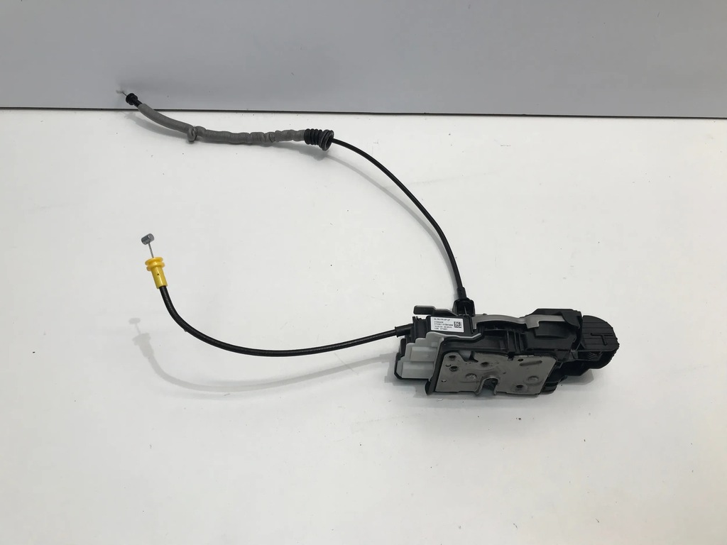 фото №1, Volvo xc40 замок двері правий перед передніх