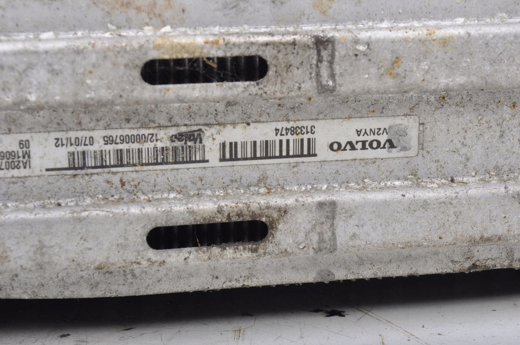 Купить Volvo xc70 2 радиатор воздуха интеркулер 31338474