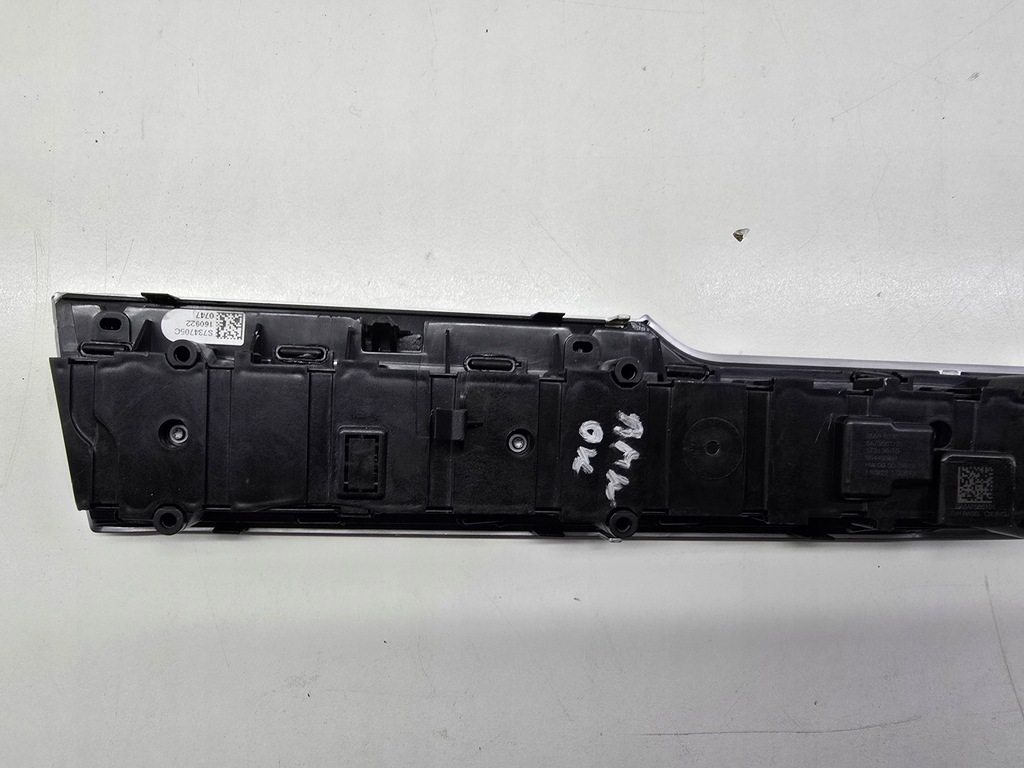 фото №8, Bmw 7 g70 панель сенсорный дверь левый перед 5a75661