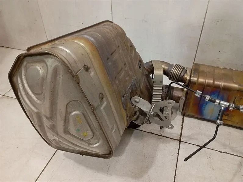 Купити Porsche 911 991 gt3rs mk1 гасник випускний 99111102790 гасник випускний-