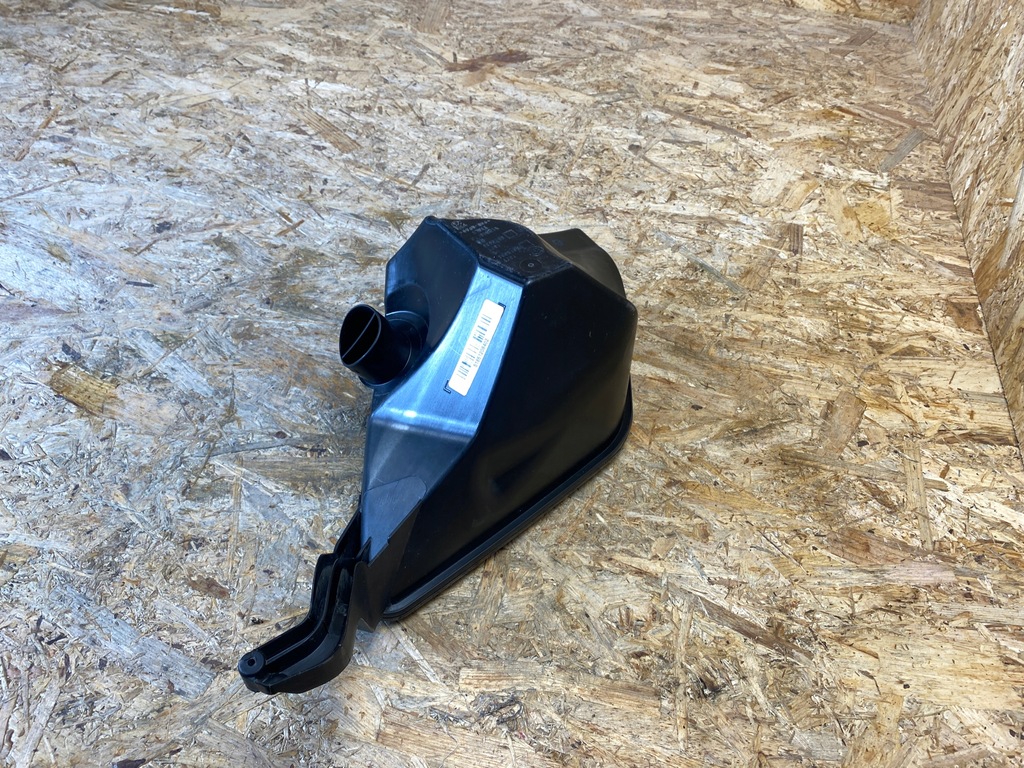 фото №9, Резонатор повітря bmw g11 g12 g30 g31 g32 2.0b 8612084