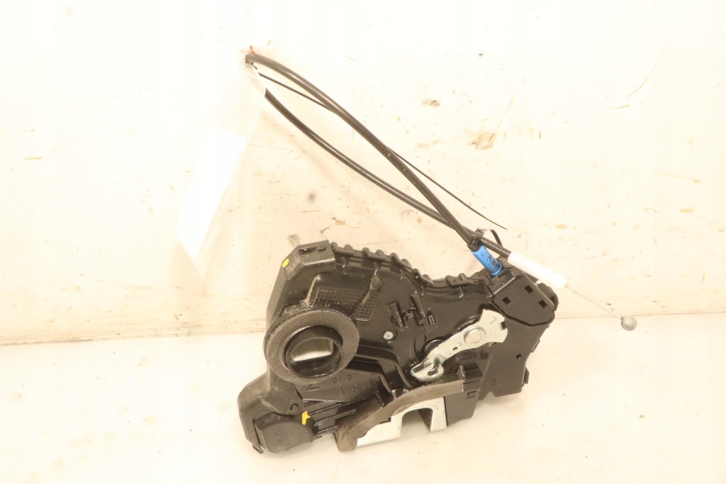 фото №1, Замок левый перед дверь toyota auris ii lift