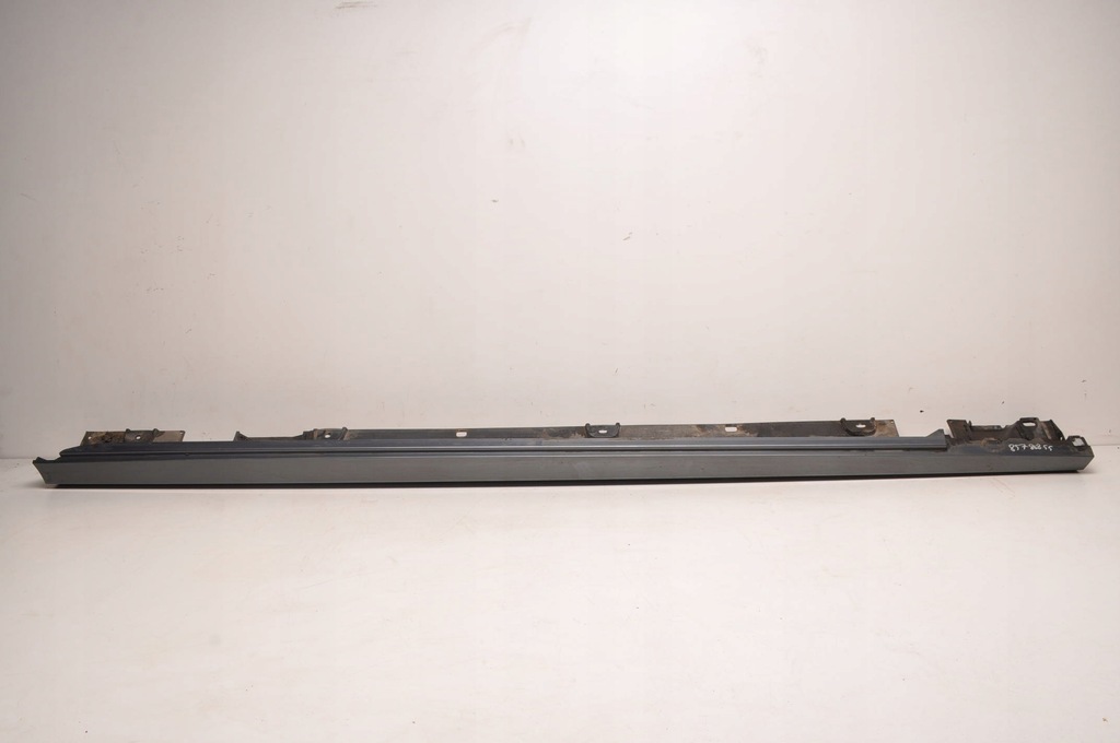 фото №9, Mercedes w213 накладка порог правая amg a2136900202 992