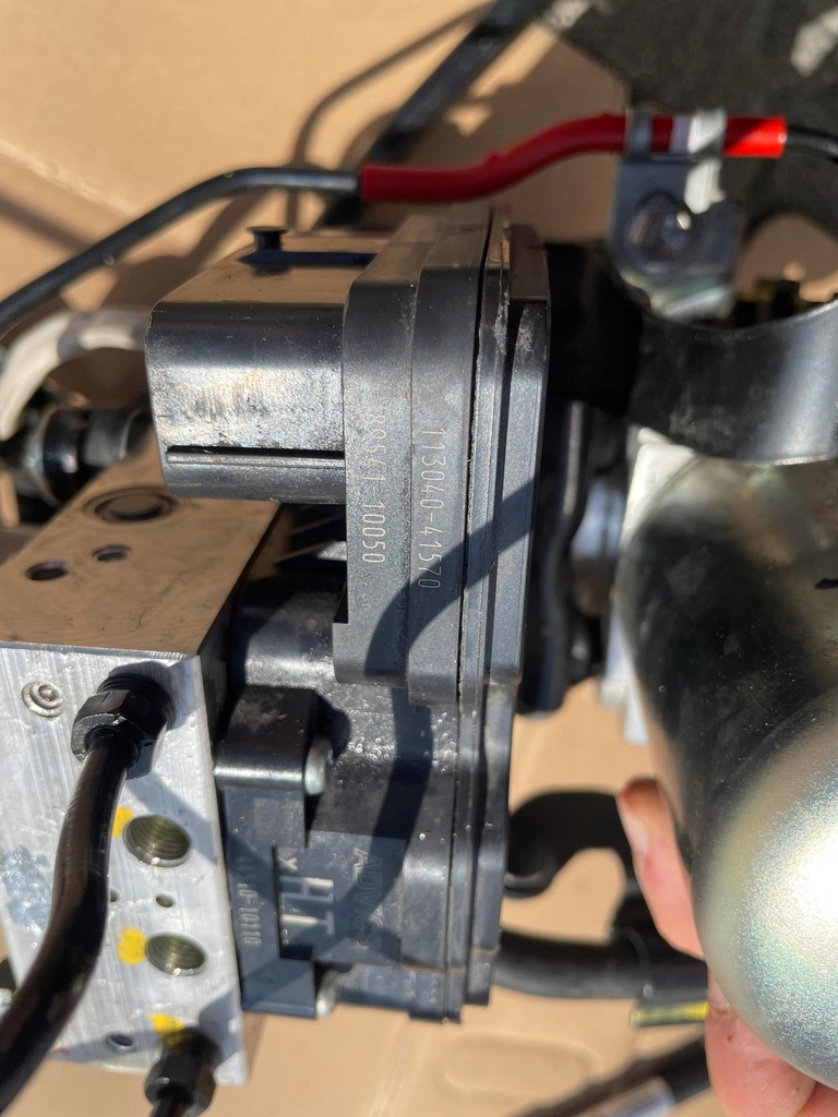 фото №6, Toyota c-hr chr 2016- насос abs 113040-41570 89541-10050