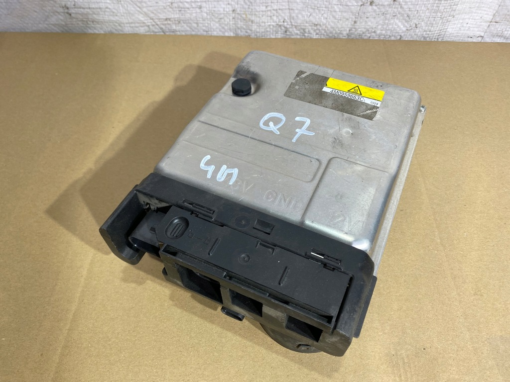 фото №1, Audi q7 4m преобразователь напряжения 4m0959663c