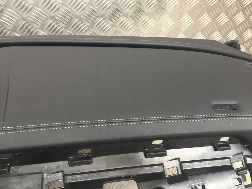 фото №11, Mercedes c klasa w206 amg панель приладів приладова подушки безпеки ремені консоль шкіра