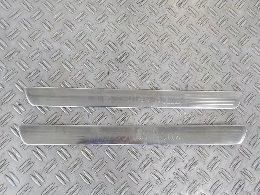 фото №1, C klasa w205 молдинг накладка поріг lewwa права