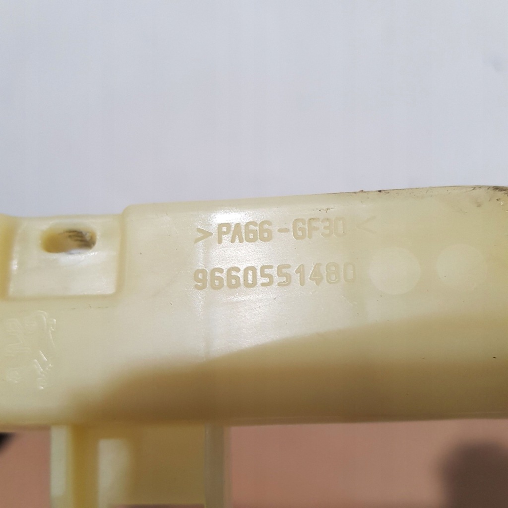 Молдинг стекло coupe перед сторона правая peugeot 308 9660551480 с Разборки